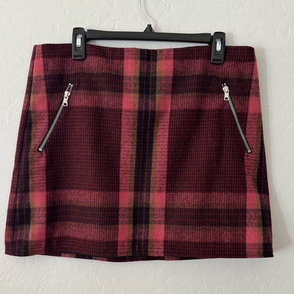 GAP Plaid Mini Skirt Size 12 Red Wool Blend Zip Accent Mod Schoolgirl Academia - Picture 1 of 7